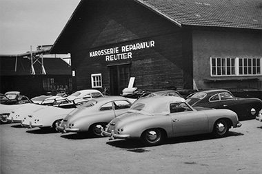 Porsche 356 fábrica, El 26 de mayo de 1950, se entregaban los primeros 356 